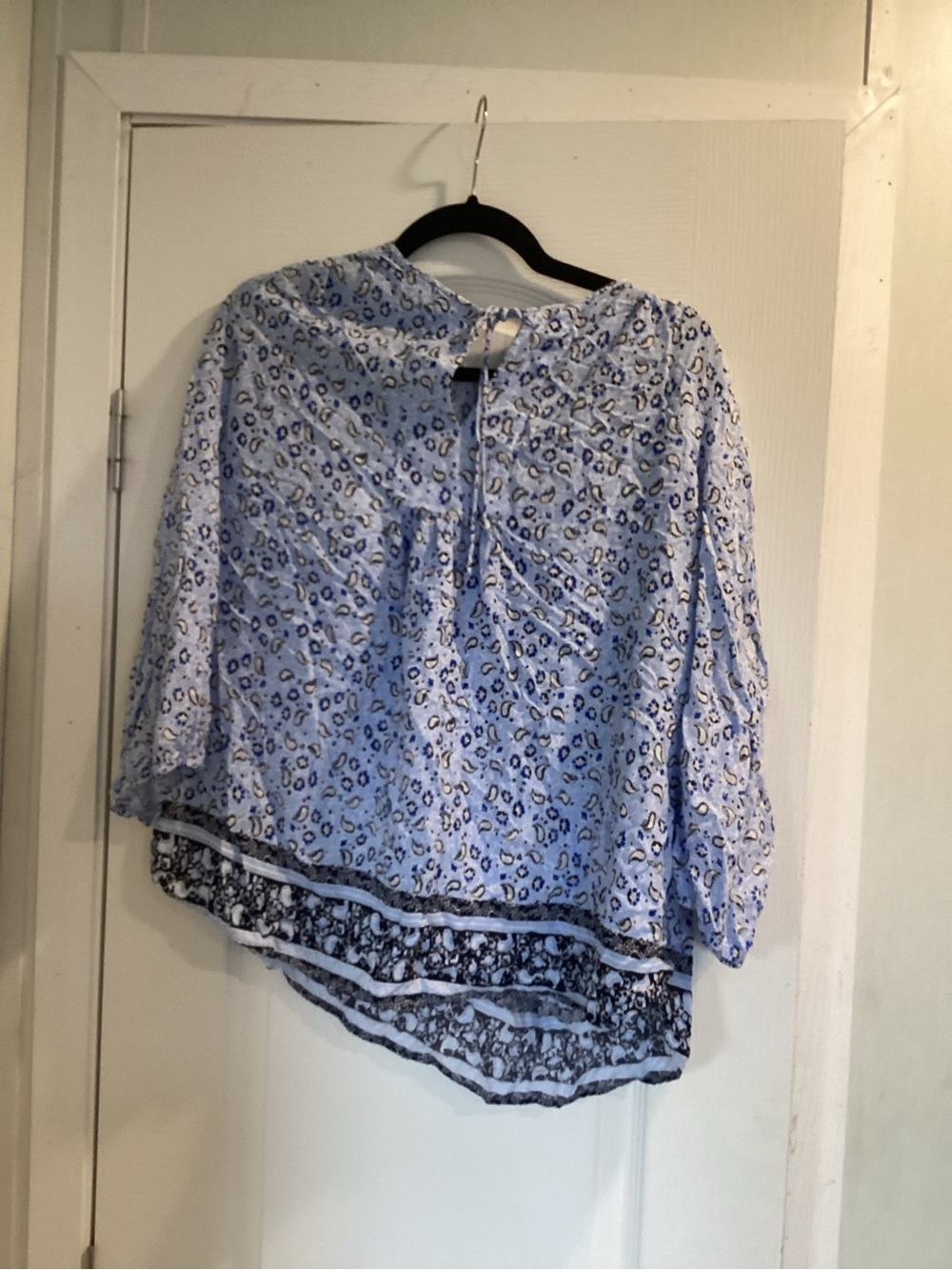 St. John's Bay Light Blue Printed Blouse with Black Contrast Hem XL EUC